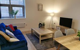 2 Bedroom Apartment - Central Peterborough - Bayard Apartments